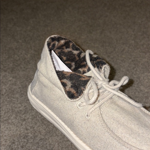 Hey Dude Ankle boots with cheetah print inner lining grey base color - Picture 7 of 7